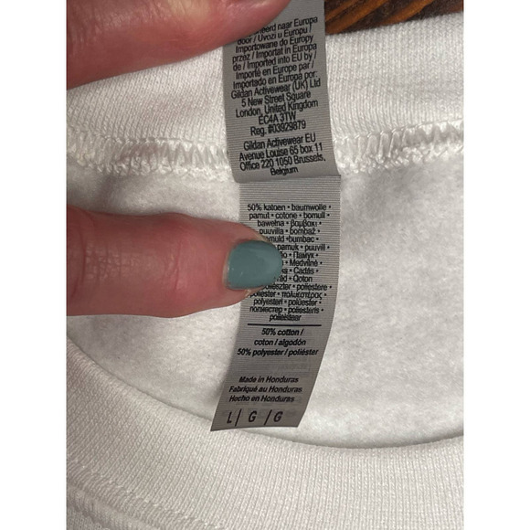 Peace Love Christmas Sweatshirt Unisex‎ Large White with Graphic NEW - Picture 4 of 6